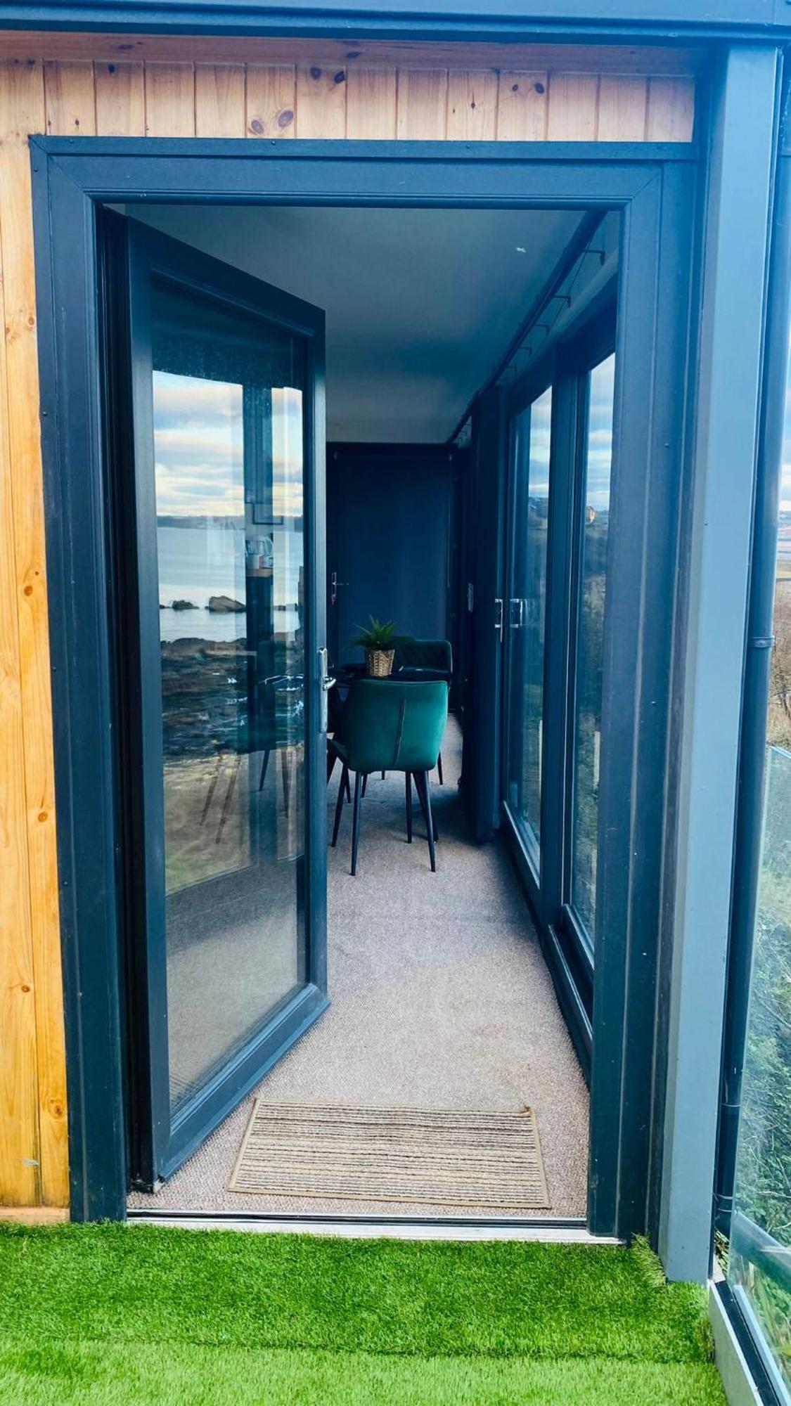 Luxury Beach Front Rooms- Pma Kirkcaldy Bagian luar foto