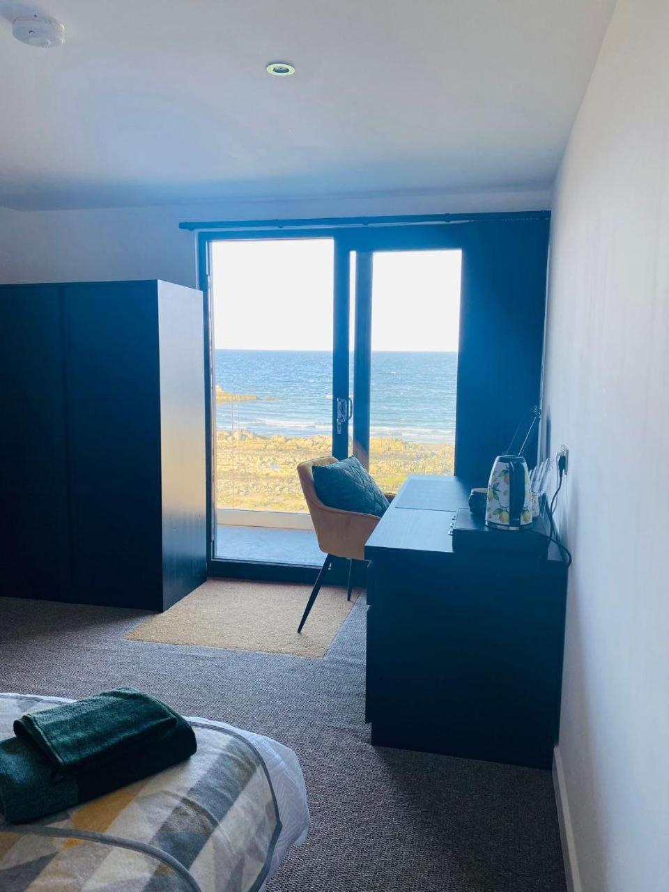 Luxury Beach Front Rooms- Pma Kirkcaldy Bagian luar foto